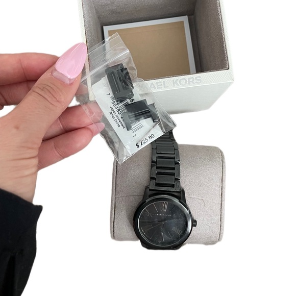 Michael Kors Black Mk 3618 Watch